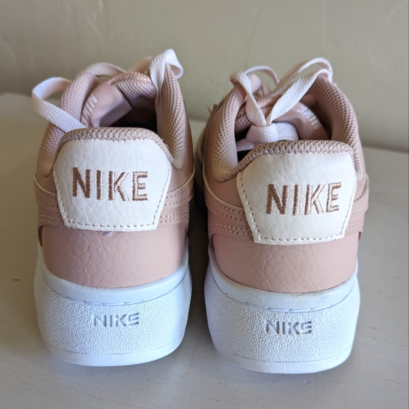 NWOT Nike Court Vision Alta Women's Shoes in Pink - Picture 8 of 8